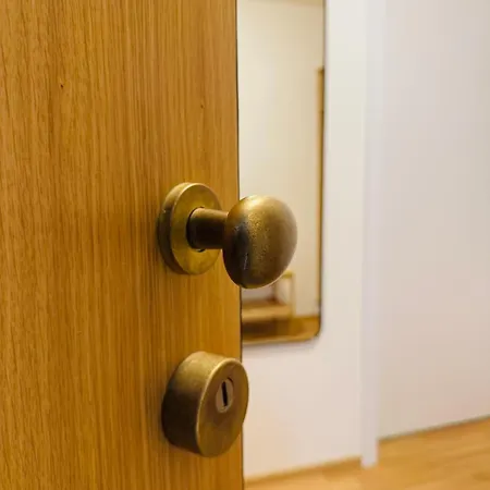 Andel Quiet Comfy Apartment Prague